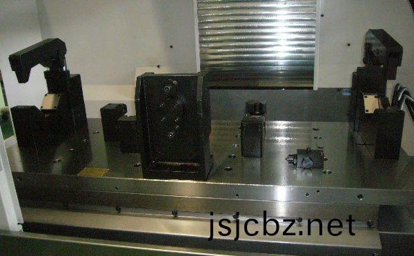 后橋(qiao)加工裌(jia)具(ju)